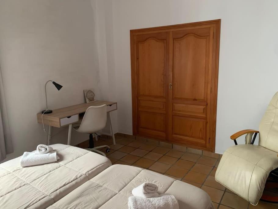 Ca Corrales: Como En La Playa, Pero En El Pueblo Calpe Bagian luar foto