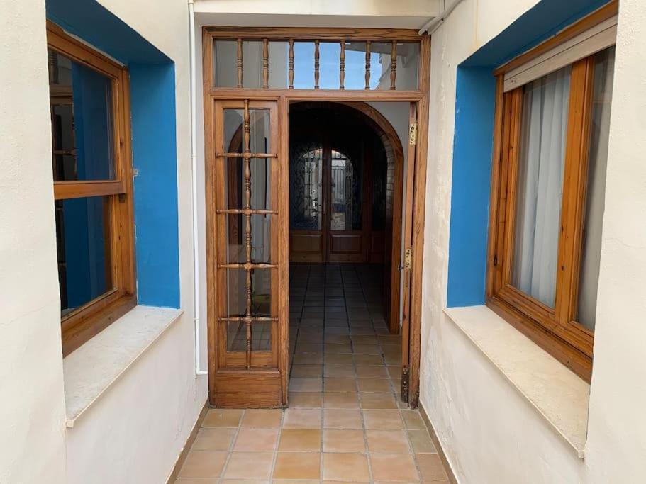 Ca Corrales: Como En La Playa, Pero En El Pueblo Calpe Bagian luar foto